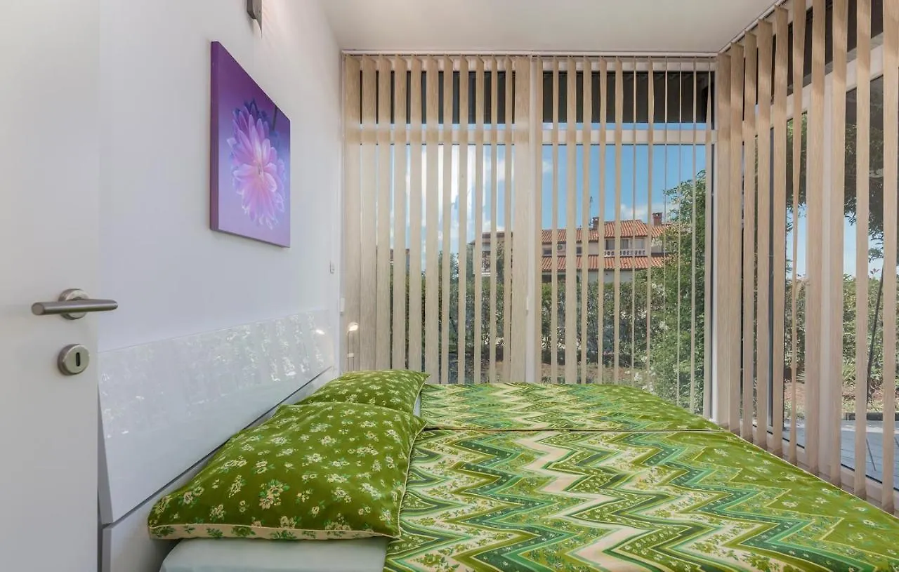 Apartment Vedran With Pool ポレッチ 0*,