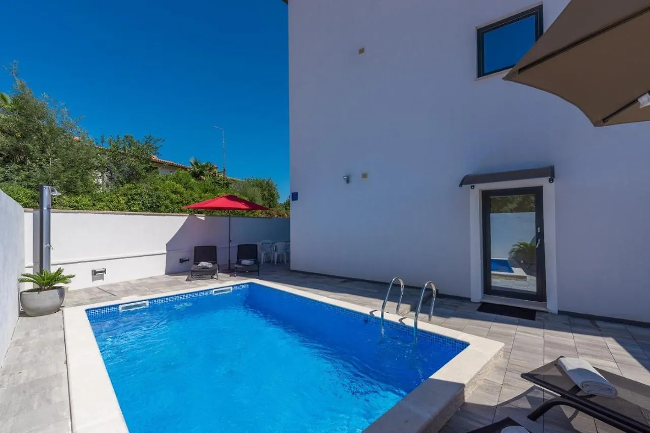 Apartment Vedran With Pool ポレッチ