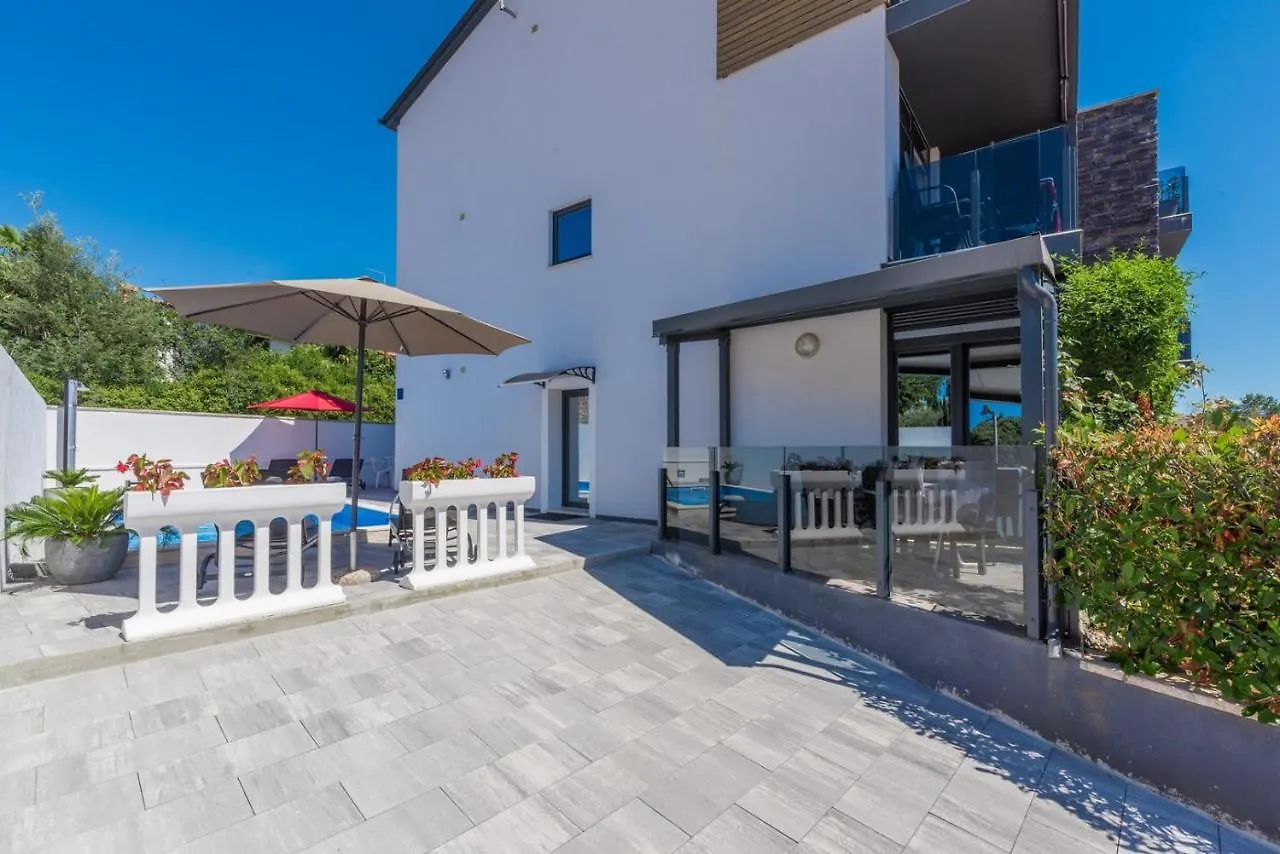 Apartment Vedran With Pool ポレッチ